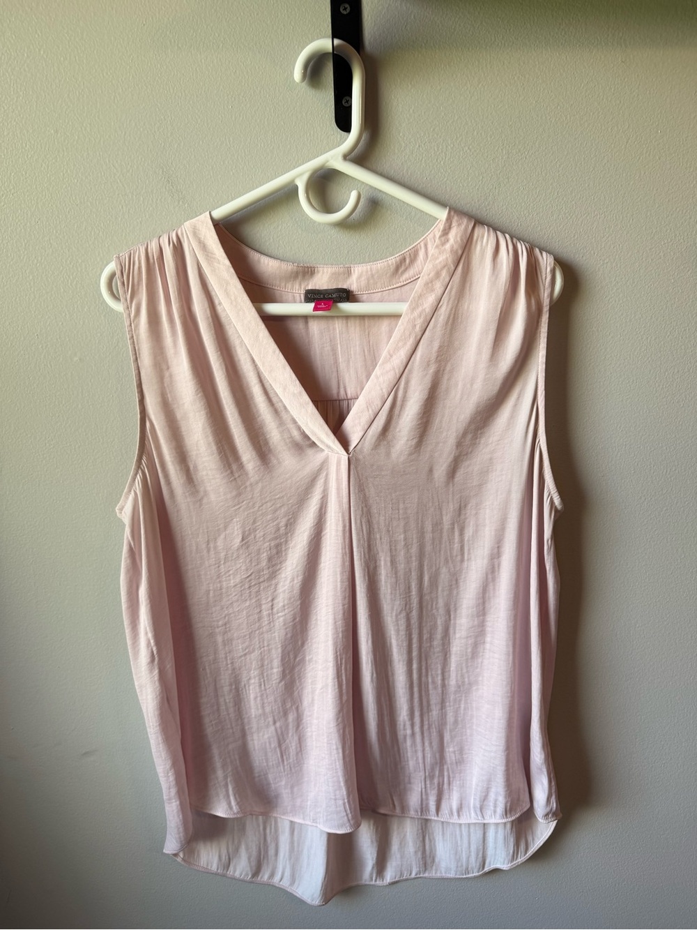 Vince Camuto Blush Pink Sleeveless V-Neck Blouse Top Size Large